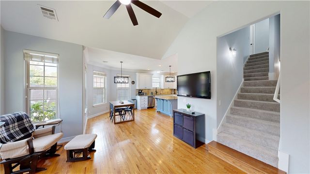 4203 NE Kenton Avenue, Bentonville, AR 72712