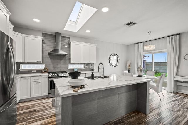 9909 Desert Willow Ct, Sacramento, CA 95829