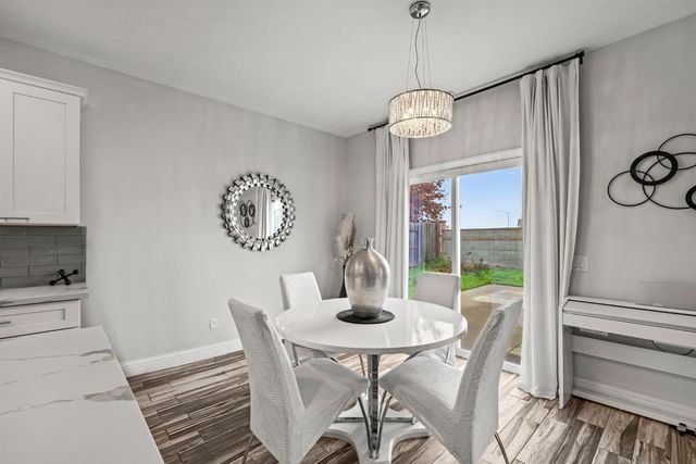 9909 Desert Willow Ct, Sacramento, CA 95829