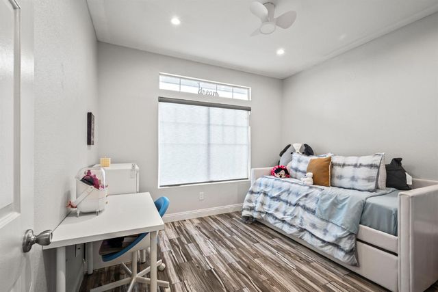 9909 Desert Willow Ct, Sacramento, CA 95829