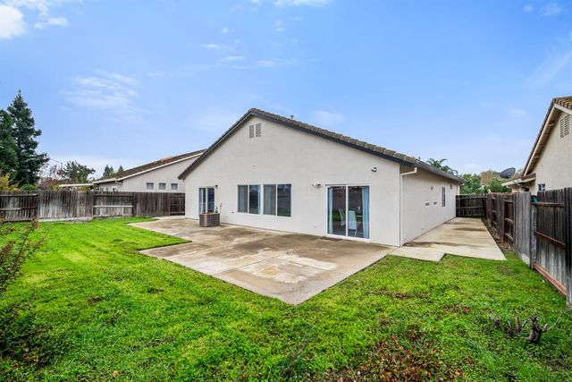 9909 Desert Willow Ct, Sacramento, CA 95829