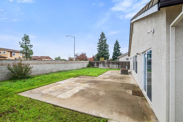 9909 Desert Willow Ct, Sacramento, CA 95829