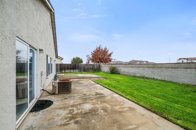 9909 Desert Willow Ct, Sacramento, CA 95829