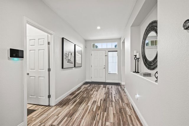 9909 Desert Willow Ct, Sacramento, CA 95829