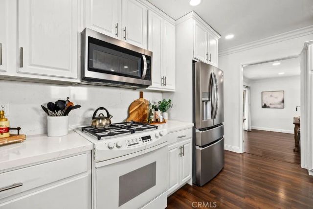 515 E Hoover, Orange, CA 92867
