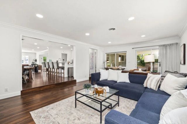 515 E Hoover, Orange, CA 92867