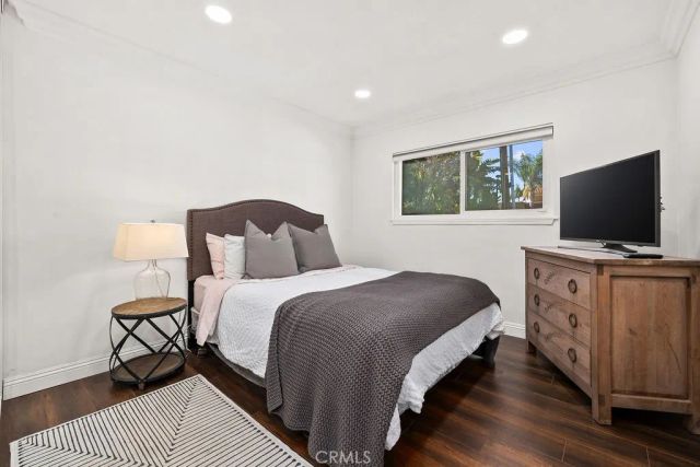 515 E Hoover, Orange, CA 92867