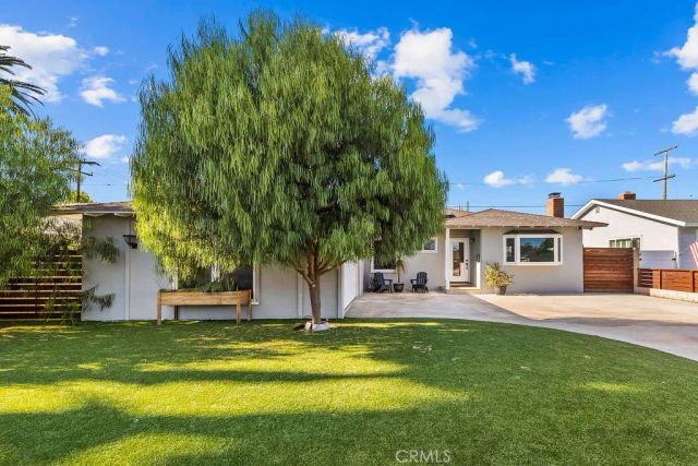515 E Hoover, Orange, CA 92867