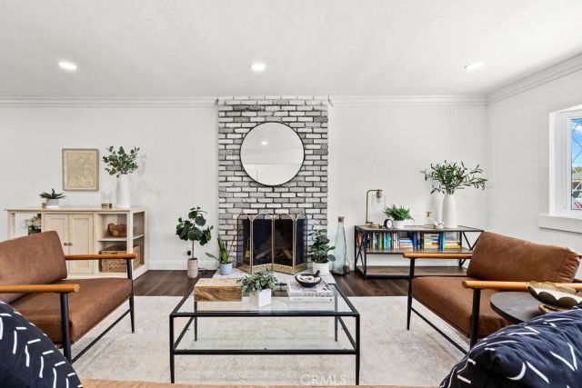 515 E Hoover, Orange, CA 92867