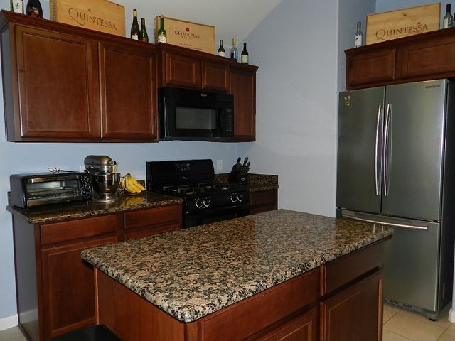 617 Canoe Way, Crowley, TX 76036