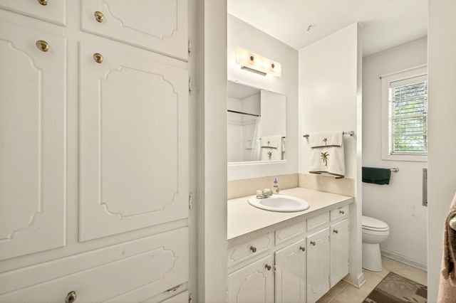 212 Halstedt RD, La Grange, TX 78945