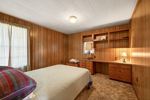 212 Halstedt RD, La Grange, TX 78945