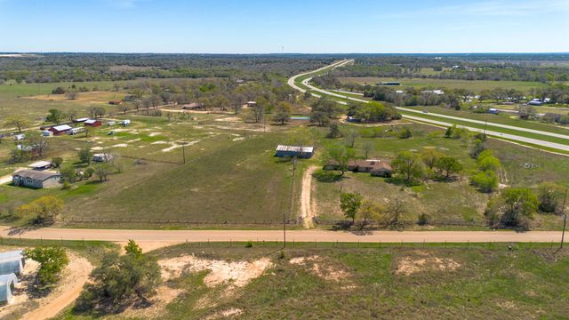 212 Halstedt RD, La Grange, TX 78945