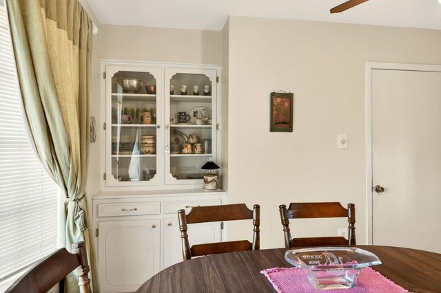 212 Halstedt RD, La Grange, TX 78945