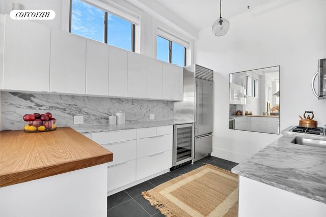 718 BROADWAY PHB, New York City, NY 10003