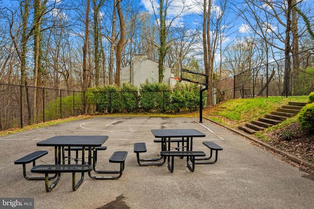 10600 VANTAGE CT, Potomac, MD 20854