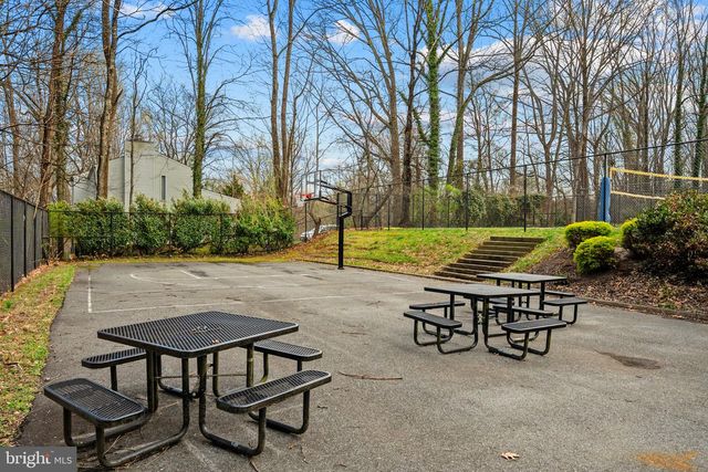 10600 VANTAGE CT, Potomac, MD 20854