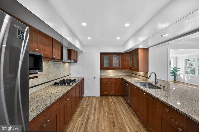 10600 VANTAGE CT, Potomac, MD 20854