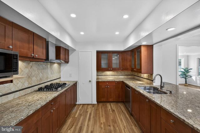 10600 VANTAGE CT, Potomac, MD 20854