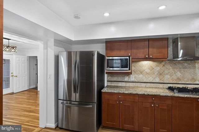 10600 VANTAGE CT, Potomac, MD 20854