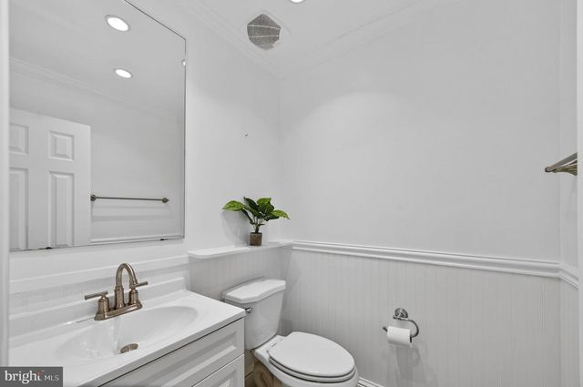 10600 VANTAGE CT, Potomac, MD 20854