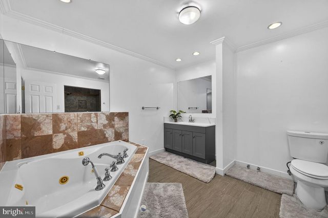 10600 VANTAGE CT, Potomac, MD 20854