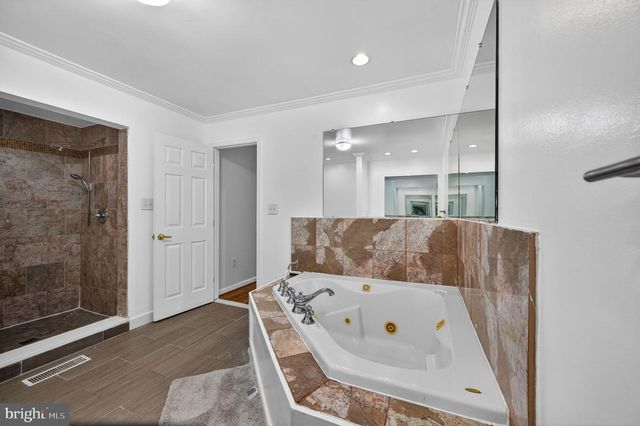 10600 VANTAGE CT, Potomac, MD 20854