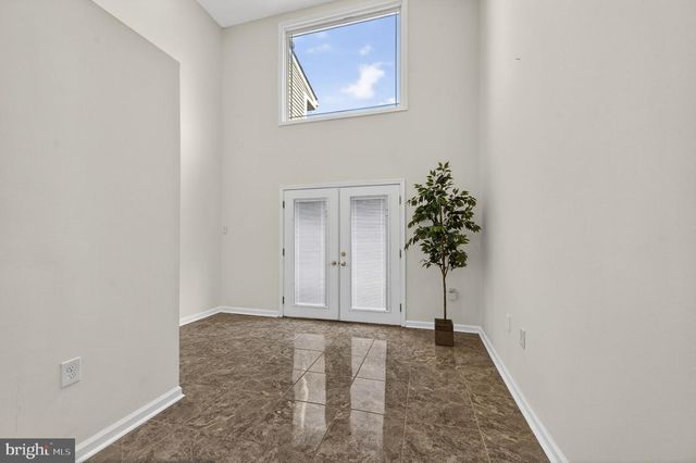 10600 VANTAGE CT, Potomac, MD 20854