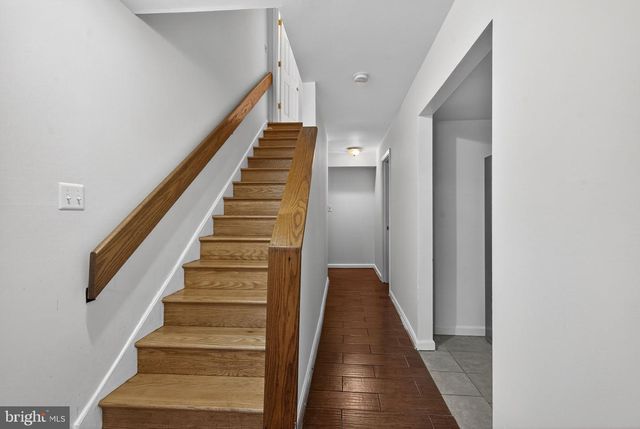 10600 VANTAGE CT, Potomac, MD 20854
