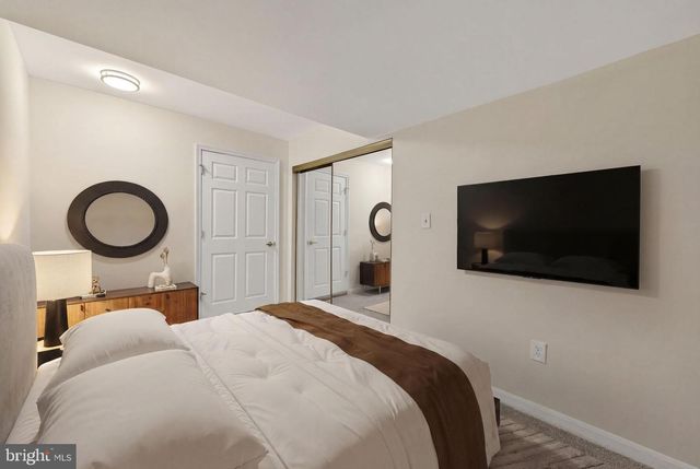 10600 VANTAGE CT, Potomac, MD 20854