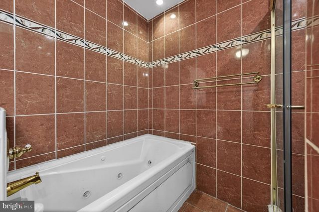 10600 VANTAGE CT, Potomac, MD 20854