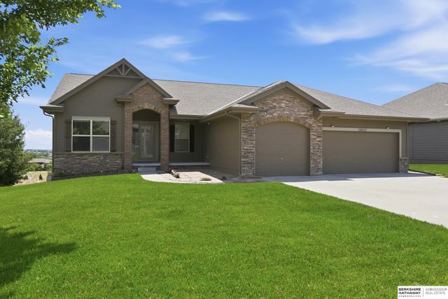 19625 Adams Street, Omaha, NE 68135