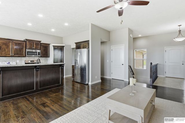 19625 Adams Street, Omaha, NE 68135
