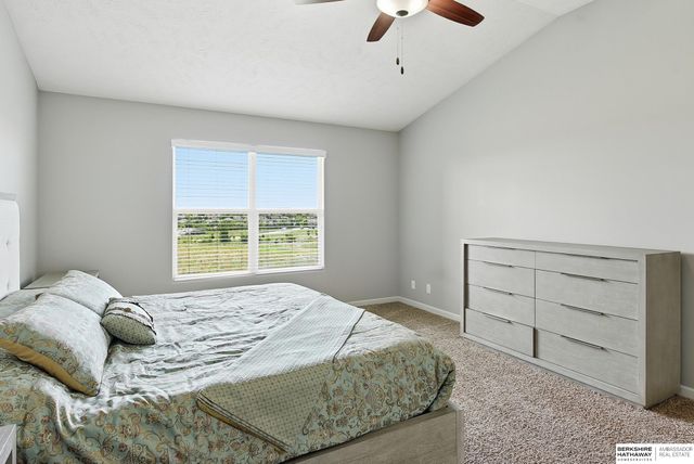 19625 Adams Street, Omaha, NE 68135