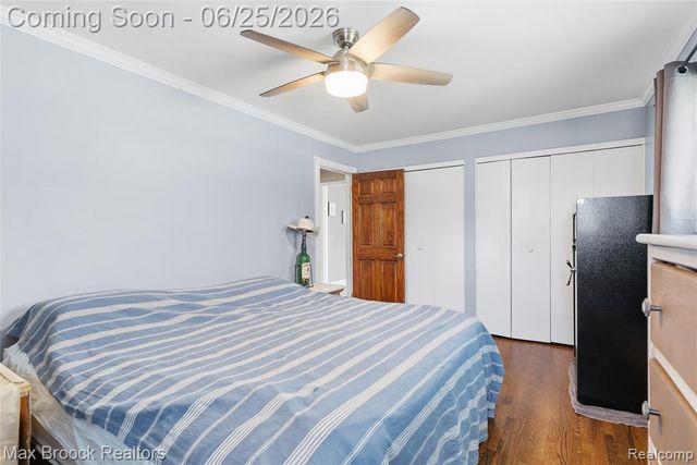 30250 Longfellow Avenue, Madison Heights, MI 48071