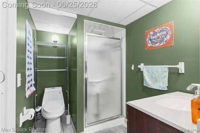 30250 Longfellow Avenue, Madison Heights, MI 48071