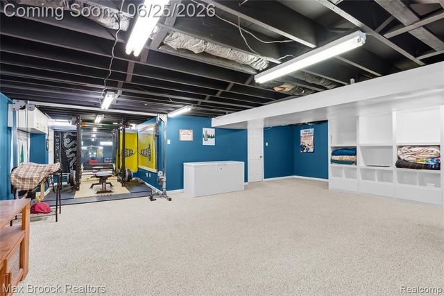 30250 Longfellow Avenue, Madison Heights, MI 48071