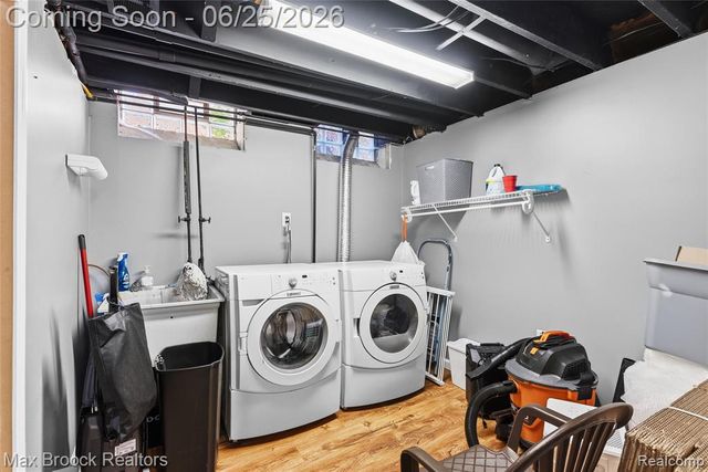 30250 Longfellow Avenue, Madison Heights, MI 48071