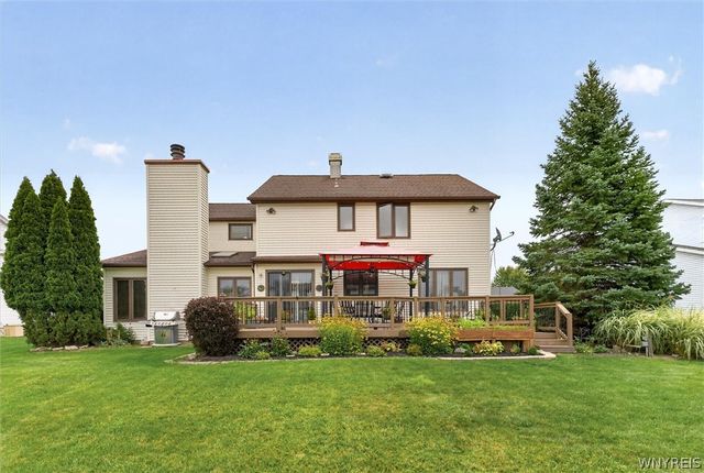 71 Pheasant Run Lane, Lancaster, NY 14086