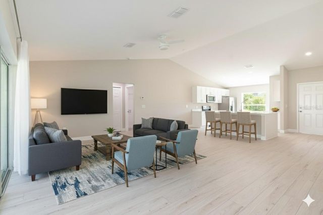 466 TUNIS ROAD SW, Palm Bay, FL 32908