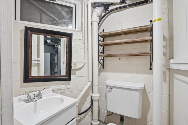 1412 Chautauqua Parkway, Des Moines, IA 50314