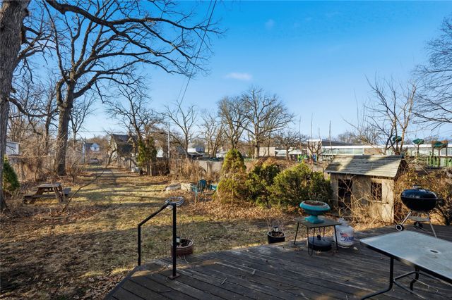 1412 Chautauqua Parkway, Des Moines, IA 50314