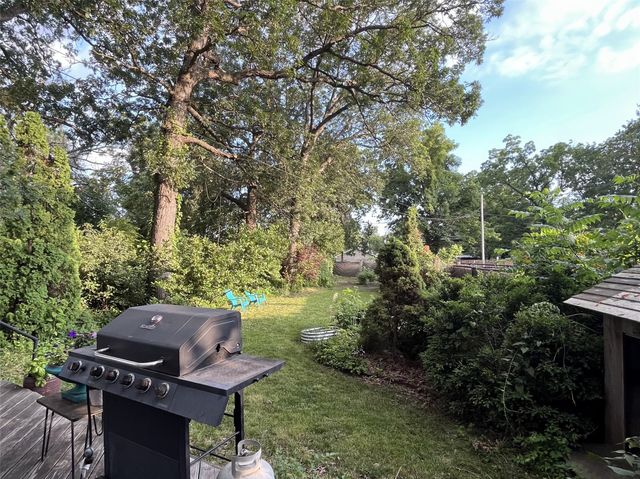 1412 Chautauqua Parkway, Des Moines, IA 50314