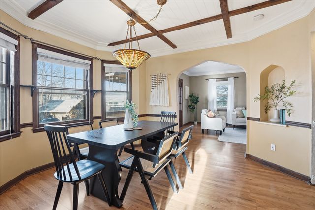 1412 Chautauqua Parkway, Des Moines, IA 50314