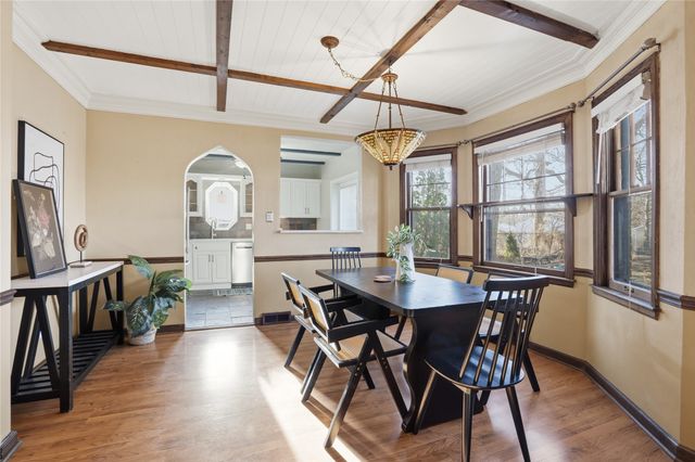 1412 Chautauqua Parkway, Des Moines, IA 50314