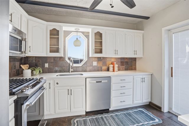 1412 Chautauqua Parkway, Des Moines, IA 50314