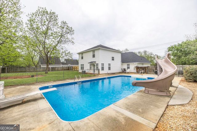 1828 Houston Lake Road, Kathleen, GA 31047