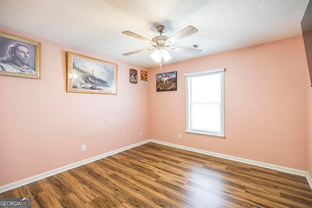 1828 Houston Lake Road, Kathleen, GA 31047