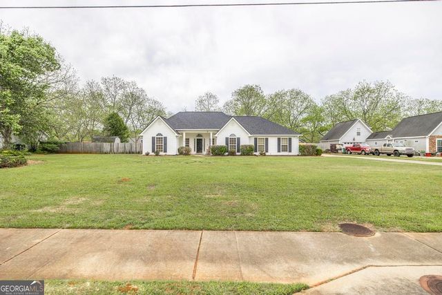 1828 Houston Lake Road, Kathleen, GA 31047