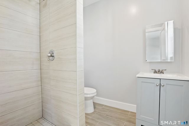 173 Wellsville Avenue A, New Milford, CT 06776